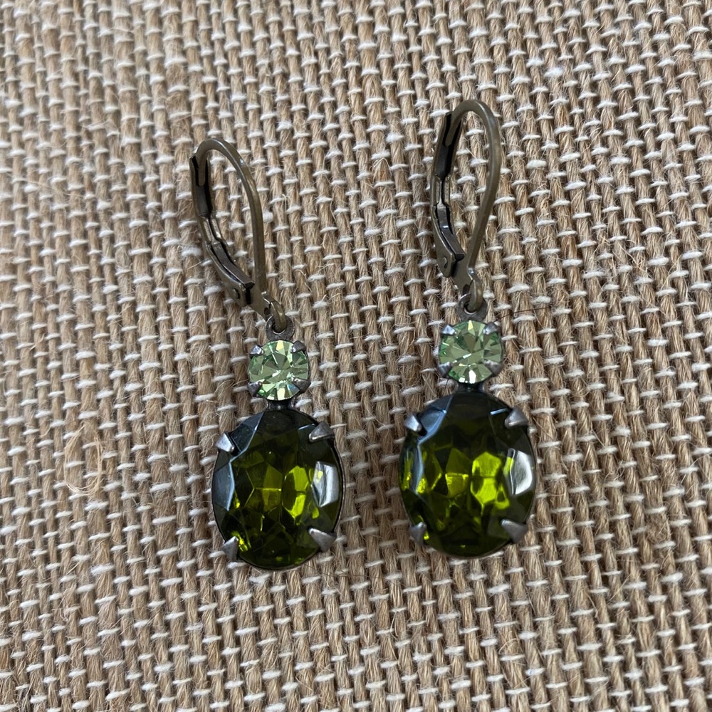 PRETTY HANDCRAFTED EARRINGS💚